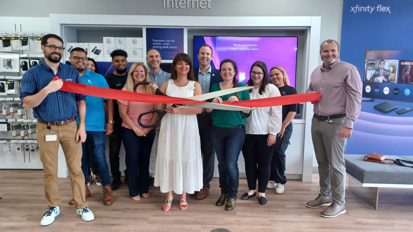 Comcast Xfinity Store ribbon cutting